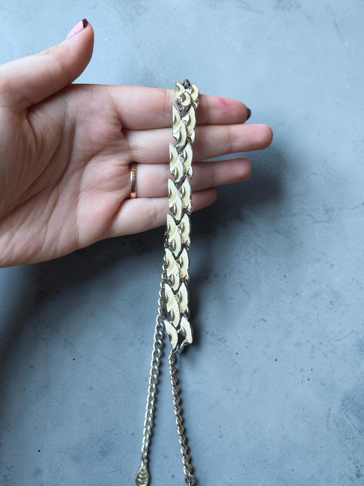 Deco Crest necklace detail