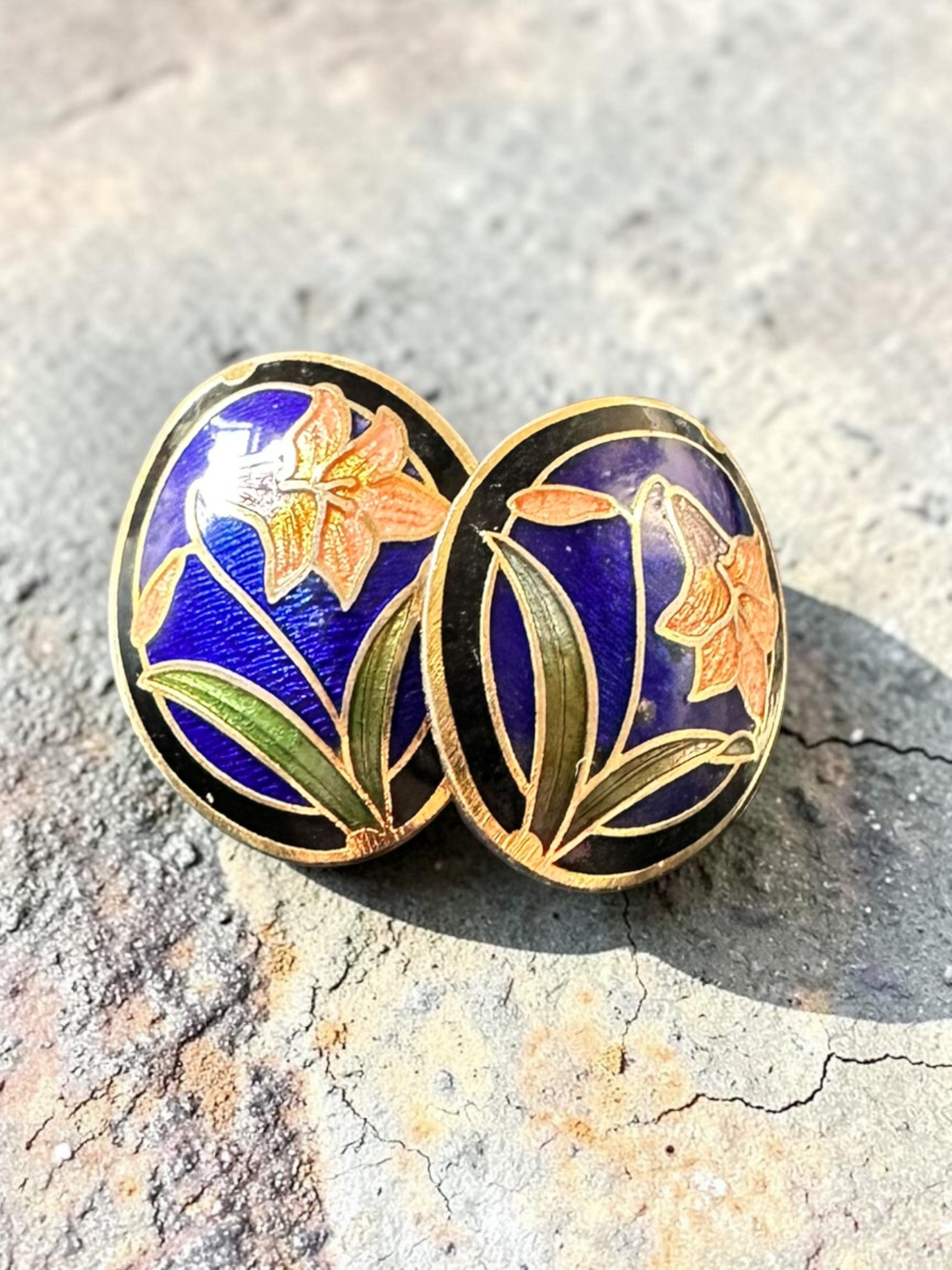 Vintage cloisonné floral stud earrings - pair view
